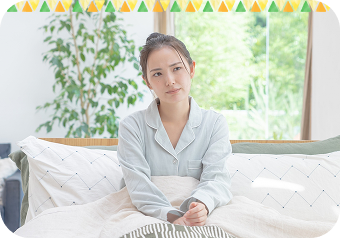 睡眠や生活リズムが乱れやすくなる
